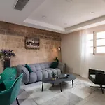 Lägenhet Stunning 2-bed In Heart Of *