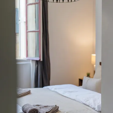 Apartment Stunning 2-bed In Heart Of