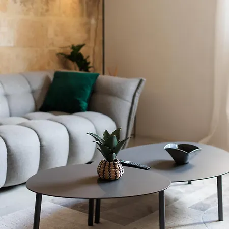 Stunning 2-bed In Heart Of * Valletta