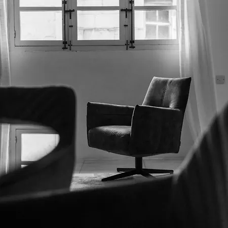 Stunning 2-bed In Heart Of * Valletta