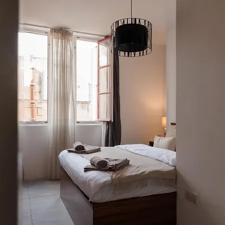 Stunning 2-bed In Heart Of