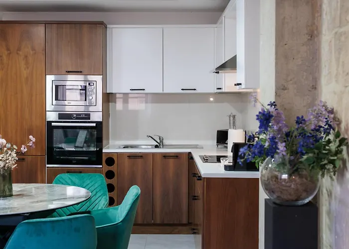 Stunning 2-bed In Heart Of Apartamento