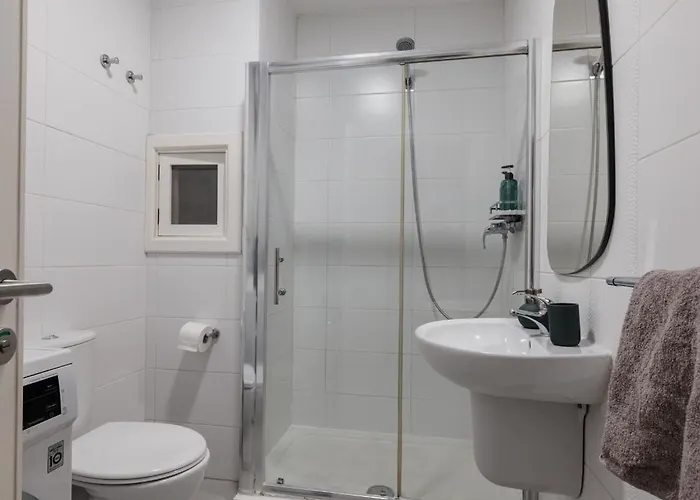 Stunning 2-bed In Heart Of *